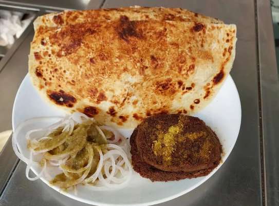 Lucknow-Parantha-Veg-Kabab